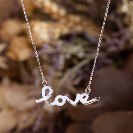 Gargantilla de plata "Love"